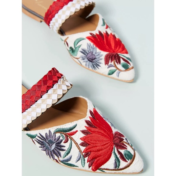 Anthropologie Paz Beaded Slides Red and White Floral Embroidered Mules SZ 8 NWT - Picture 3 of 11